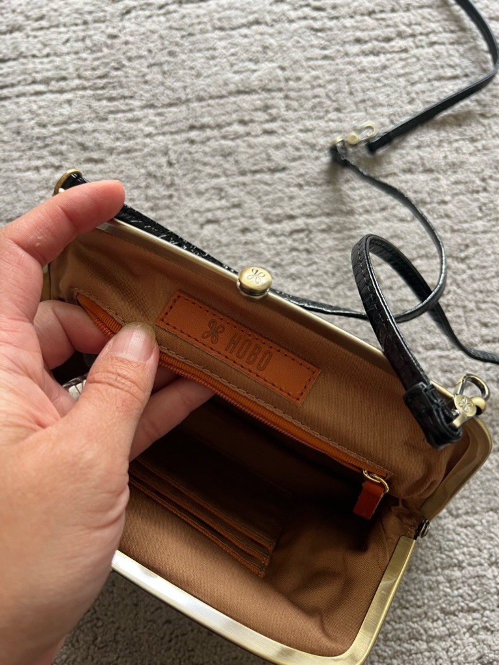 HOBO Kisslock Mini Bag with Crossbody Convertible Strap - Picture 12 of 13
